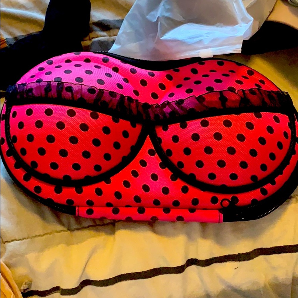 Bra travelling case